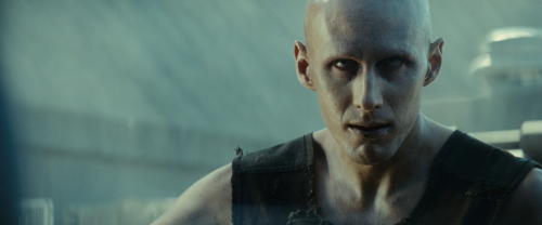 Priest-2011-Screen-04.png
