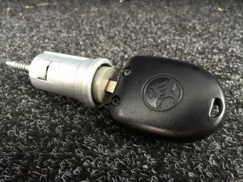locksmith-melbourne-holden-commodore-ignition-barrel-e1516579399642.jpg