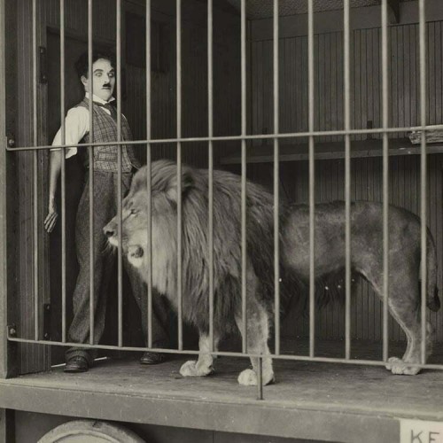 4-Chaplin-The-Circus-1928.jpg