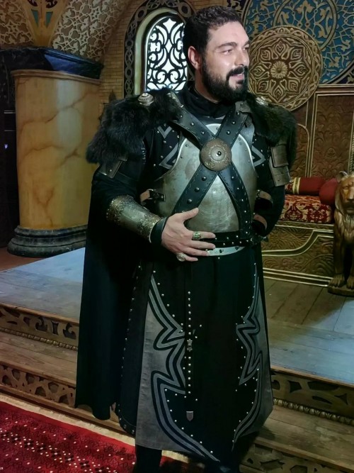 Oyuncu-_HalilIbrahimCeyhan-_AskveTaht-dizisinin-basin-lansmaninda_halilibrahimceyhan-.jpg