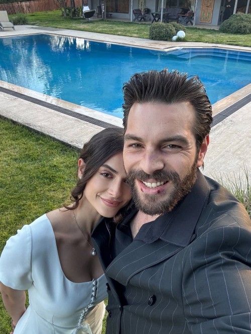 EylulHazars-wedding-youre-invited-see-you-in-Episode-15.--araftadizi.jpg