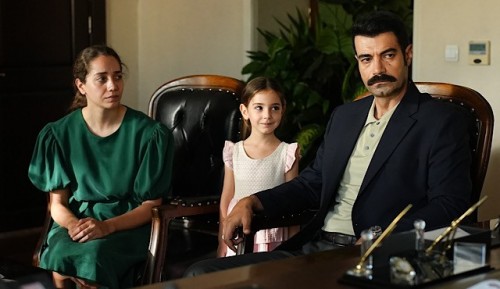 Sevdan-Bir-Ates-ikinci-bolumuyle-tum-kategorilerde-zirveye-yerlesti-SevdanBirAtes-NarseaTv.jpg